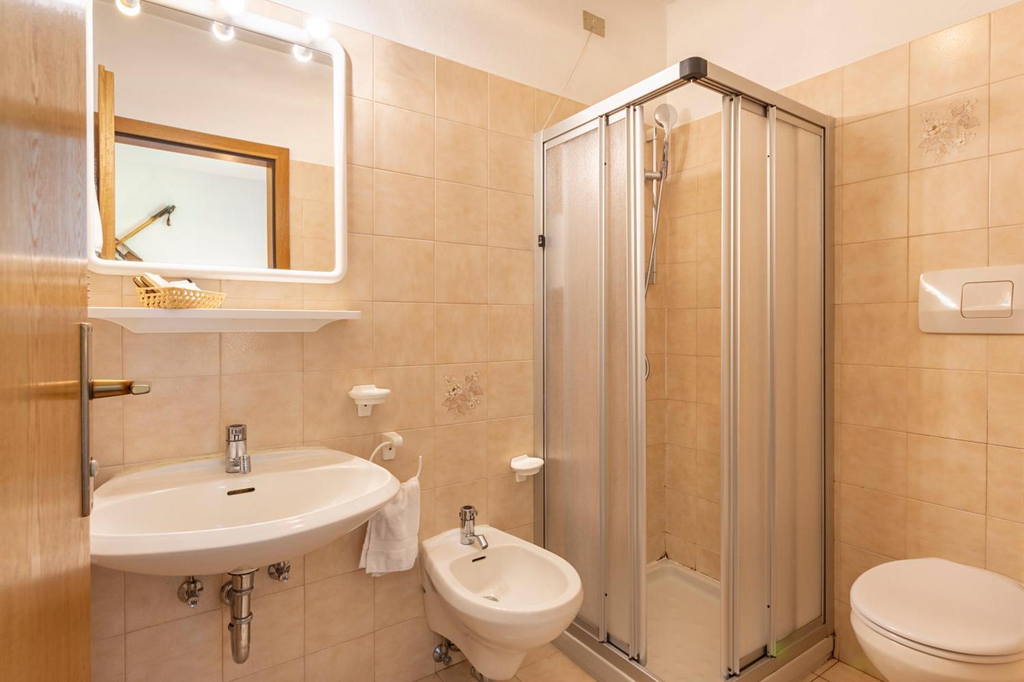 Kyrr Smart Mountain Retreat Hotel