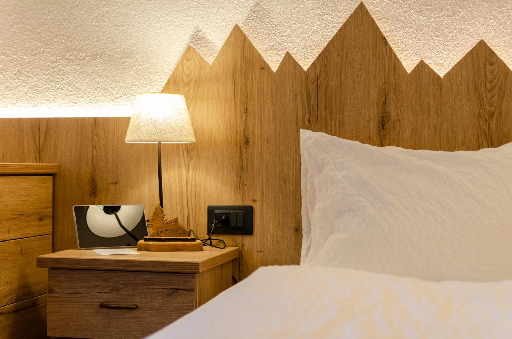 Kyrr Smart Mountain Retreat Hotel